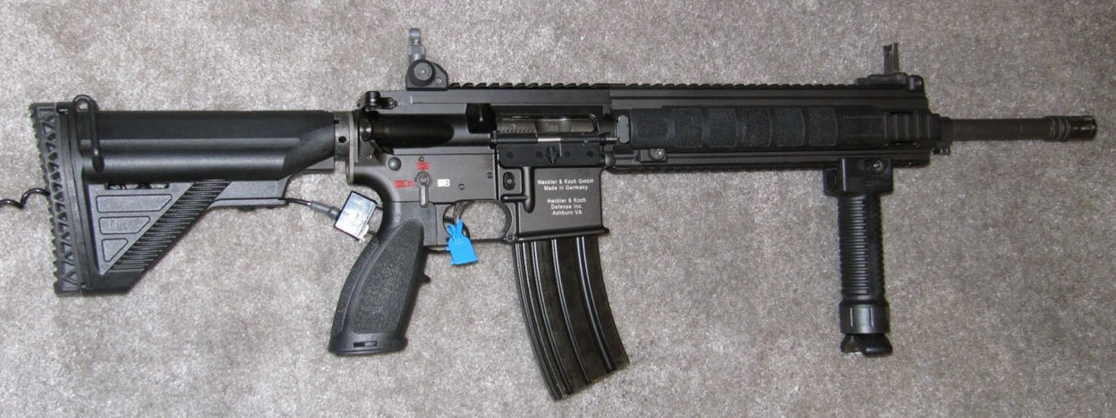 cs打僵尸的武器(cs打僵尸看谁最厉害)